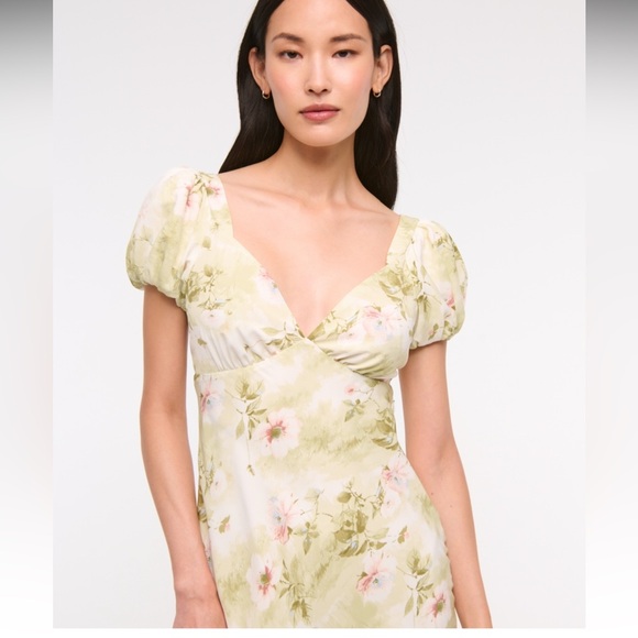 Puff Sleeve Midi Dress - Picture 2 of 6